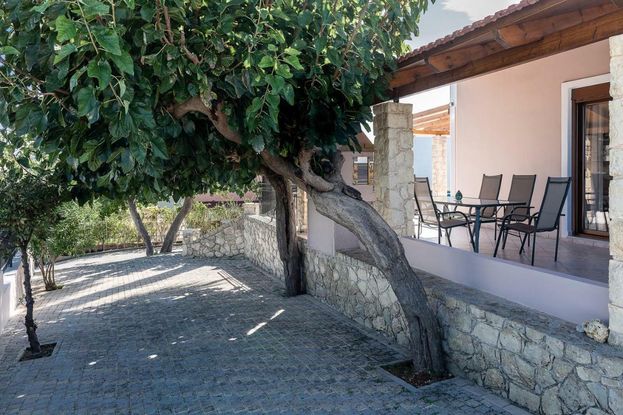 Lila Hill House Βίλα Σταλός Εξωτερικό φωτογραφία